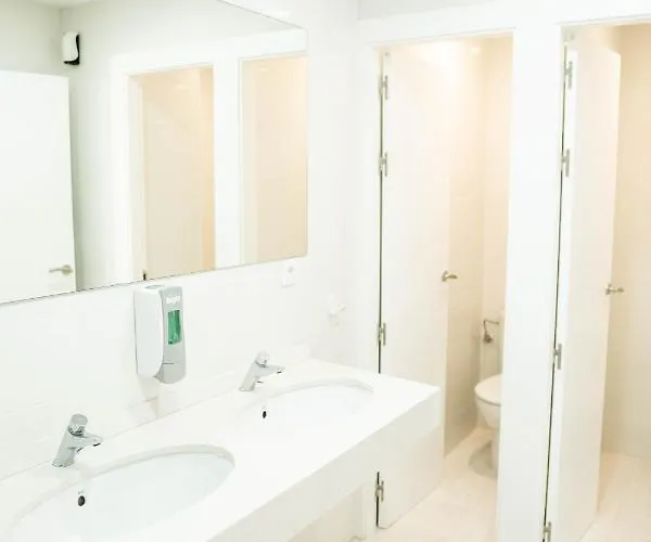 Hostel Playa De Meron